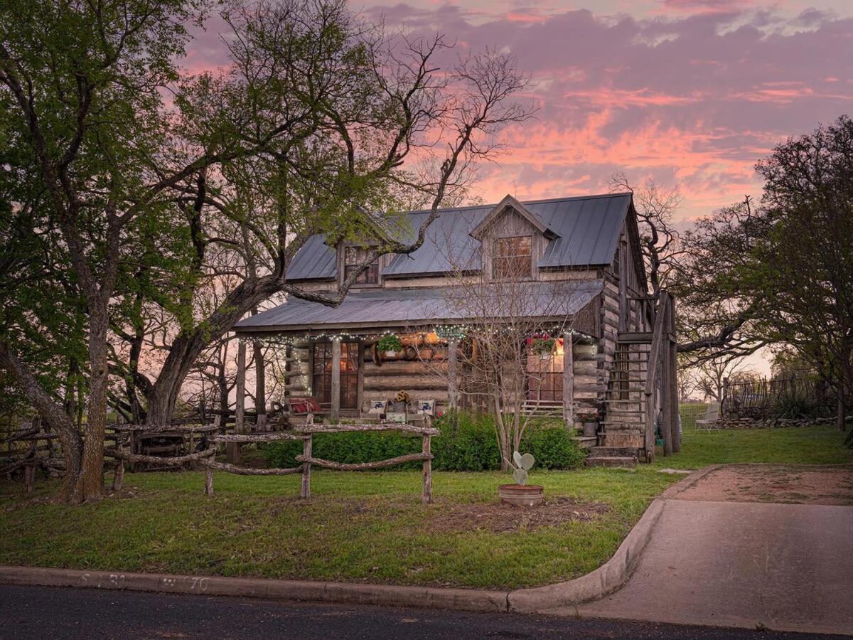 Das Eck Haus - Cozy Cabin Getaway เฟรเดอริกส์เบิร์ก ภายนอก รูปภาพ